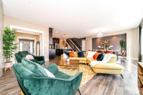 Luxurious Summerside Home, AC, EIA, King Bed, Fireplace, WiFi!